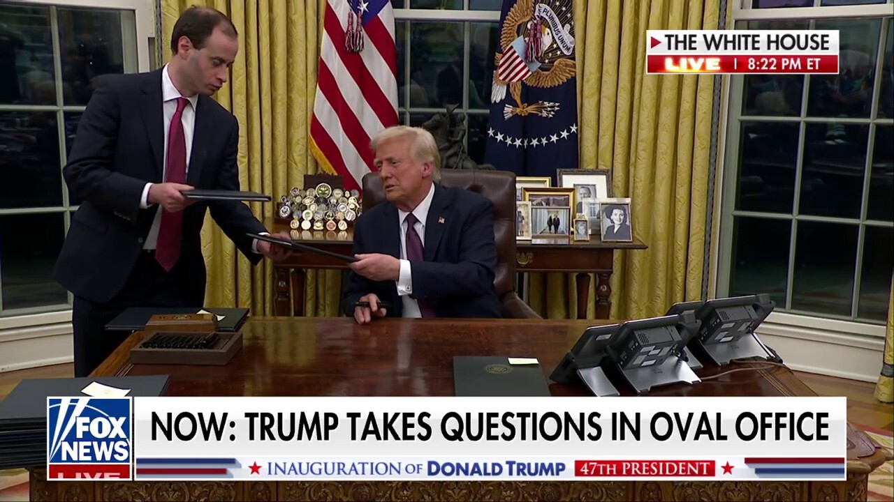 Fox News senior White House correspondent Peter Doocy asks President Trump about famous 'Diet Coke' button.