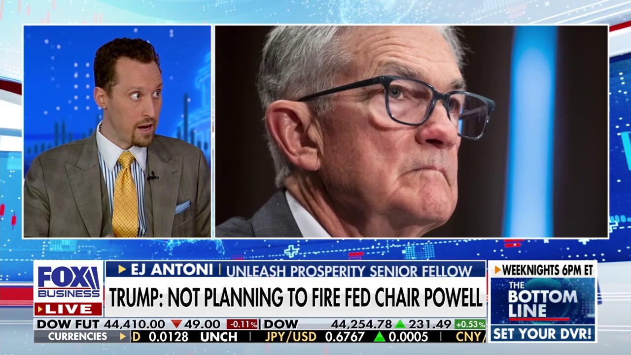 Heritage Foundation chief economist EJ Antoni rips into Washington, D.C.'s, 'hypocrisy' in President Donald Trump's dispute with Federal Reserve Chair Jerome Powell on 'The Bottom Line.'